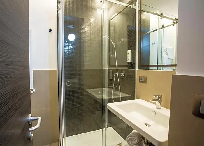 Otel The Guardian 4*