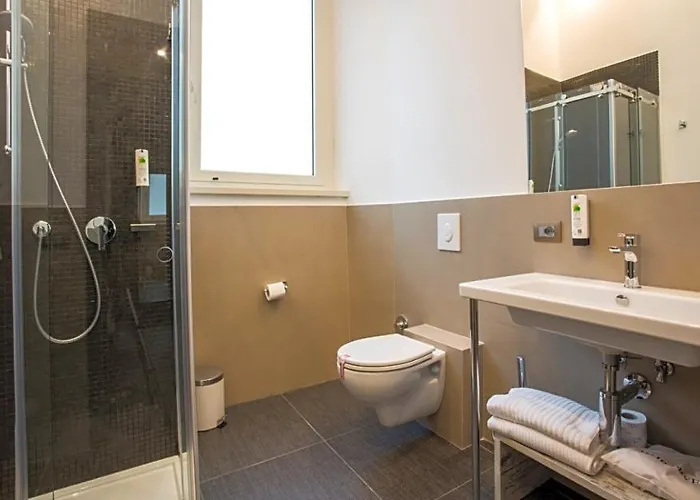 The Guardian Otel Roma
